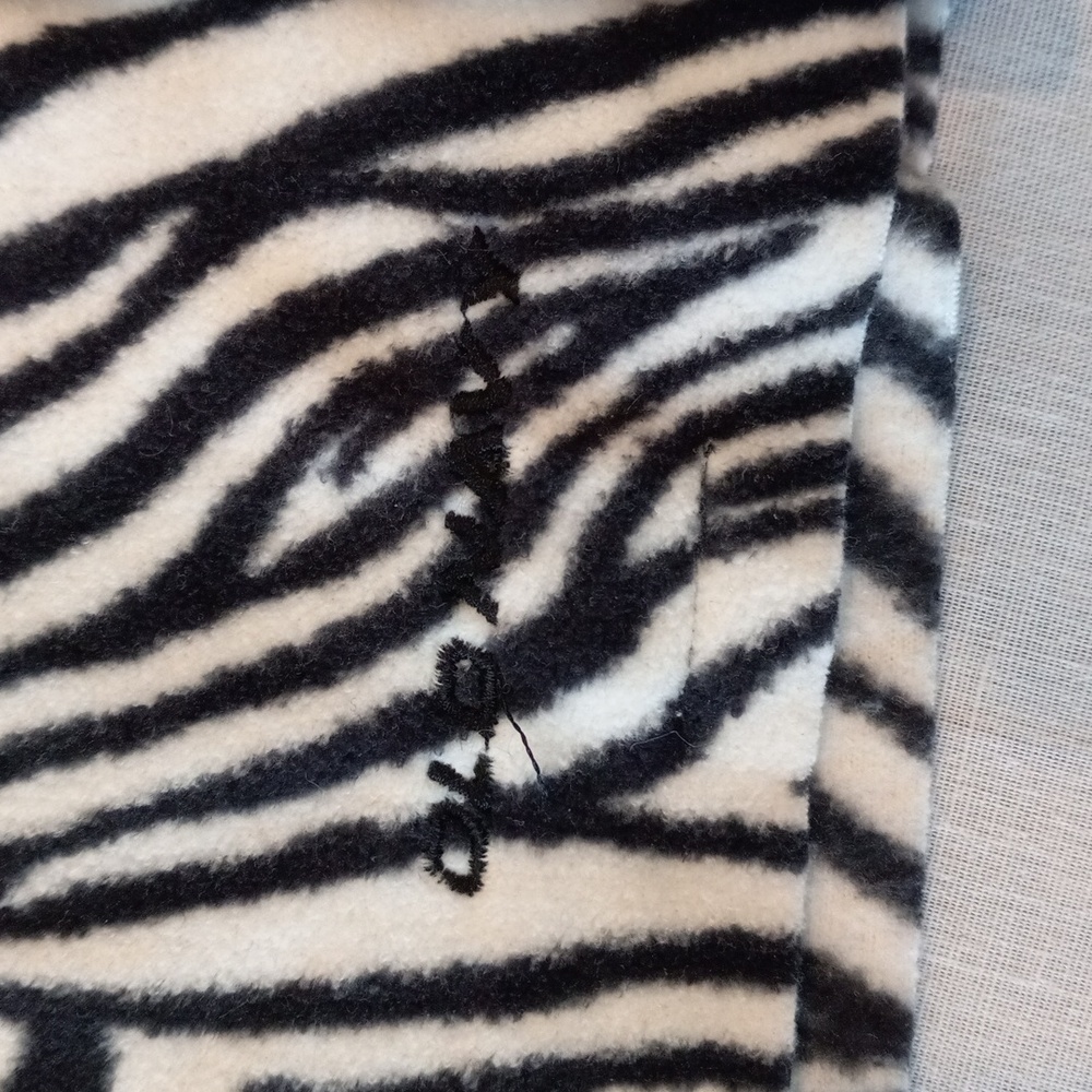 Scarf - Picture 4 of 5